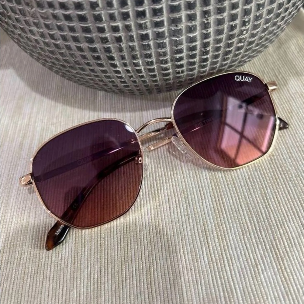 Brand new quay sunglasses